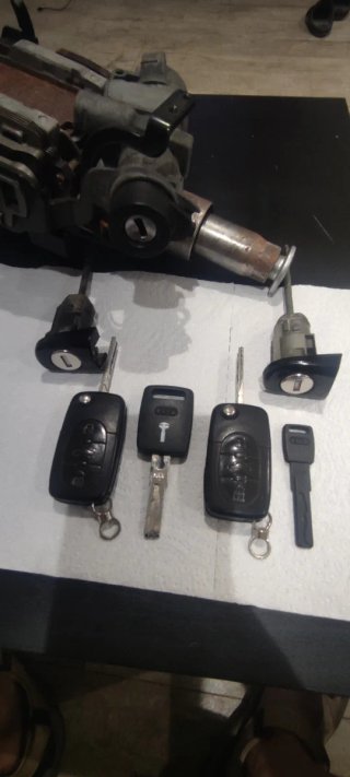 Juego 4 llaves y bombines Audi TT MK1