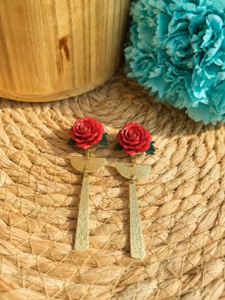 Pendientes Diseño Rosa y Dorado