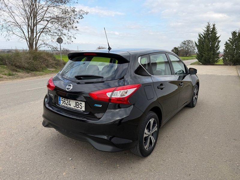 Nissan Almera 2015