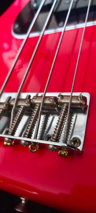 Cambio Fender Vintera II Precision Bass Road Worn