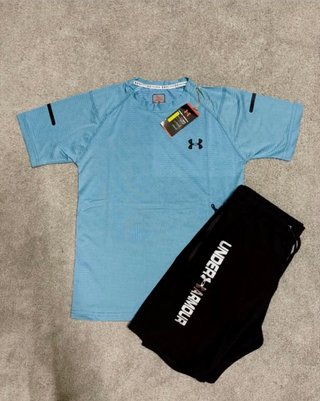 Set sportivo Under Armour blu e nero