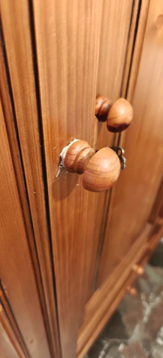 Armario de madera 3 puertas y cajones