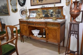 Antiguo comedor de caoba rubia