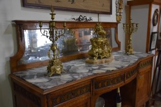 Antiguo comedor de caoba rubia