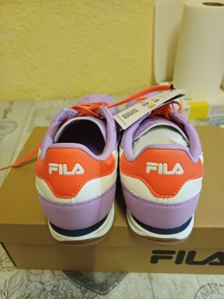 Tênis Fila Roxo com Laranja