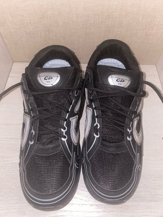 Zapatillas Negras Reflectantes Nuevas