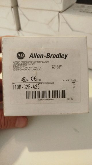 Guardamotor Allen-Bradley 140M-C2E-A25 Serie C