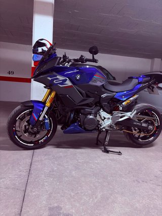 BMW F900XR Adventure Moto Azul
