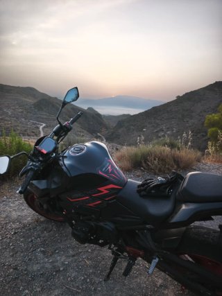 Kawasaki Z900 A2 Negra/Roja