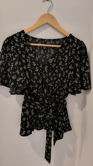 Camiseta SHEIN floral M
