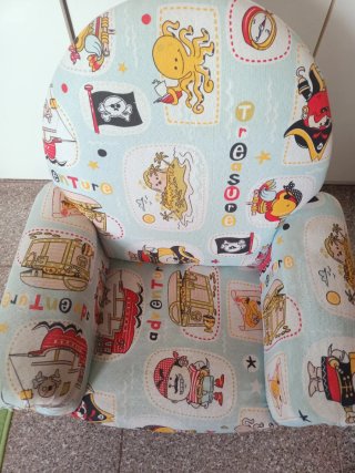 Sillón infantil tela piratas
