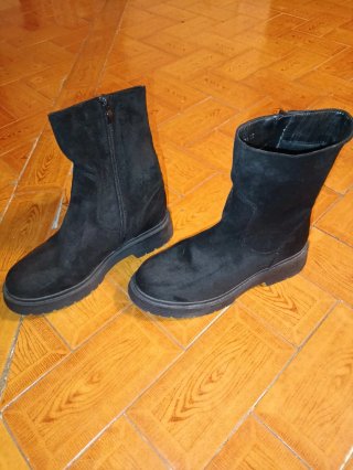 Botines negros de ante