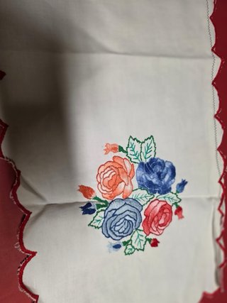 Set 2 Centrotavola Ricamati Fiori