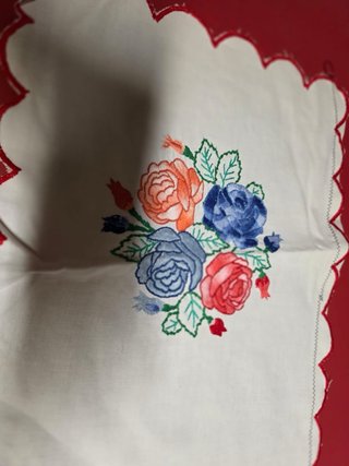Set 2 Centrotavola Ricamati Fiori
