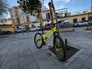 Bicicleta Montaña Amarilla (se vende o se cambia )
