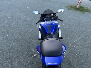 Honda CBR600RR Azul y Blanca