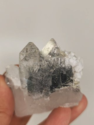 Puntas de Cuarzo con Turmalina Negra