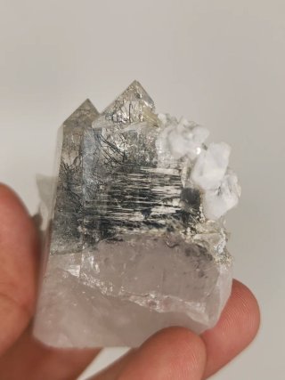 Puntas de Cuarzo con Turmalina Negra