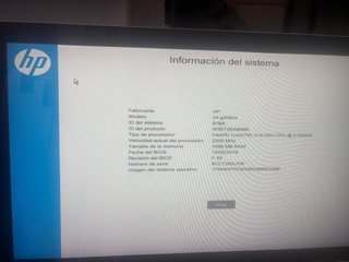 Ordenador HP Beige con Teclado y Ratón