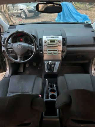 Toyota Corolla Verso- 7 plazas