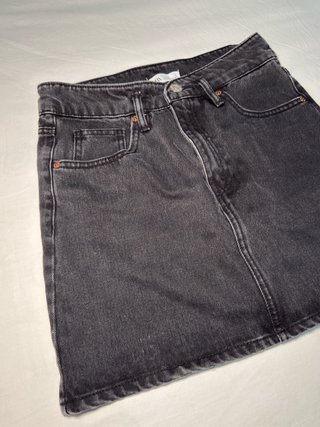 Falda vaquera Zara negra