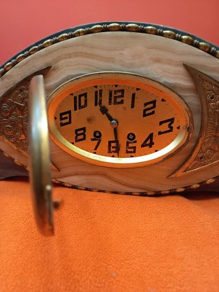 Reloj Art Déco Mármol y Metal