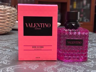 Valentino Donna Born in Roma Extradose