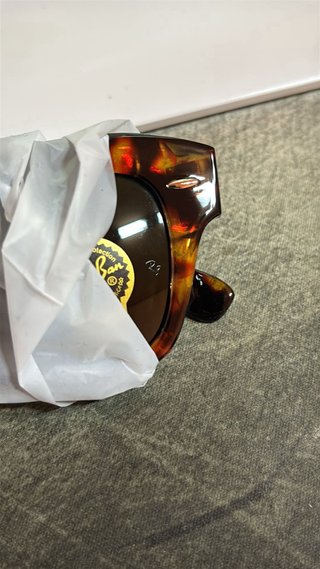 Gafas de sol Ray-Ban marrones nuevas