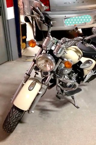 Keeway Superlight 125 Cruiser Beige/Negra