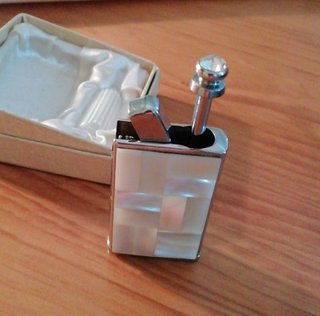 Vaporizador de perfume antiguo nacarado