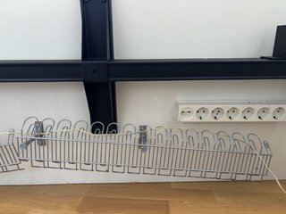 Mesa de oficina en ángulo blanca