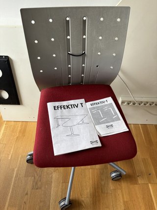 Mesa de oficina en ángulo blanca