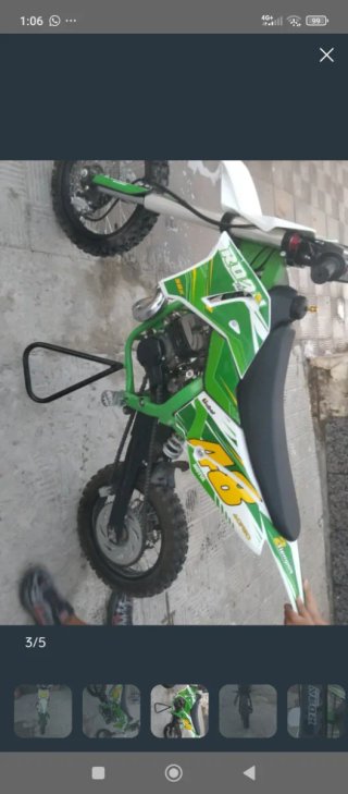 Moto Enduro/Motocross Verde y Blanca