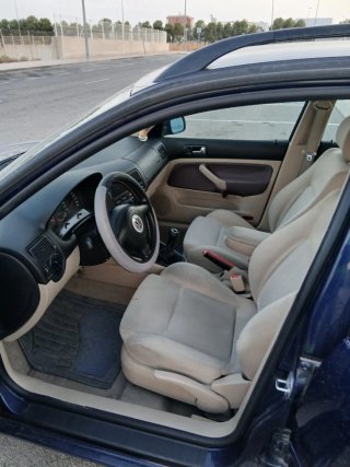 Volkswagen Golf 2000