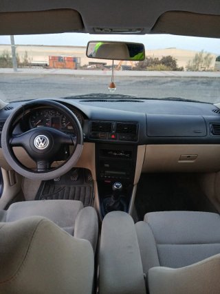 Volkswagen Golf 2000
