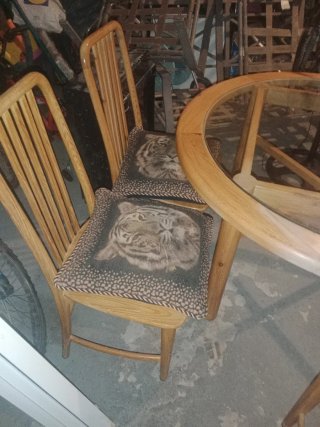 Mesa y 4 Sillas Comedor Madera Maciza