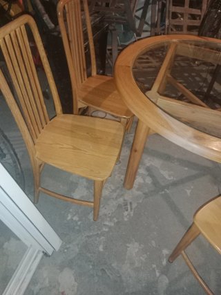 Mesa y 4 Sillas Comedor Madera Maciza