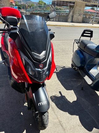 Scooter Mitt GTS 330 Negra/Roja