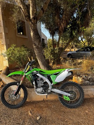 Kawasaki KX450F Motocross Verde