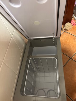 Nevera VEVOR 55L, sin usar y con la caja y todo