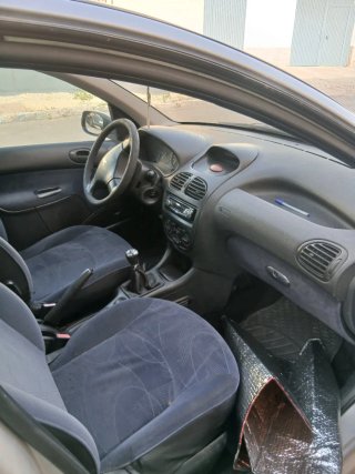 Peugeot 206 2002