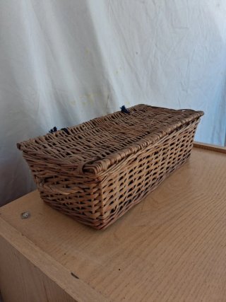 Baúl de mimbre con tapa