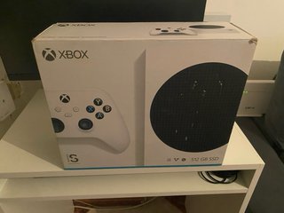 Pack Gaming Xbox Series S + Monitor + Mesa