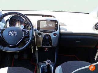 Toyota Aygo 1.0 70 x-play