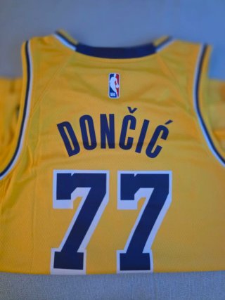 Canotta Los Angeles Lakers 77 Doncic