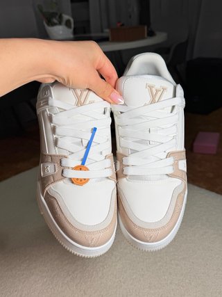 Zapatillas Louis Vuitton Beige y Blancas