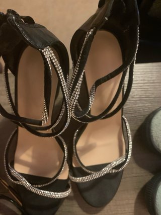 Tacones de fiesta con pedrería