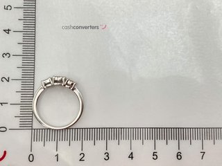 anillo oro 18k con diamante
