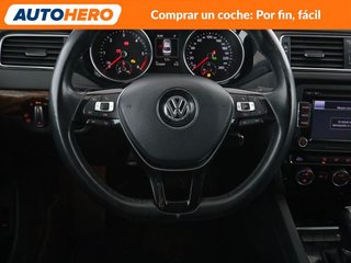 Volkswagen Jetta 2.0 TDI Sport BlueMotion
