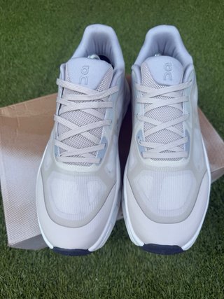 Tenis On Running Cloud Beige/Blanco Talla 41